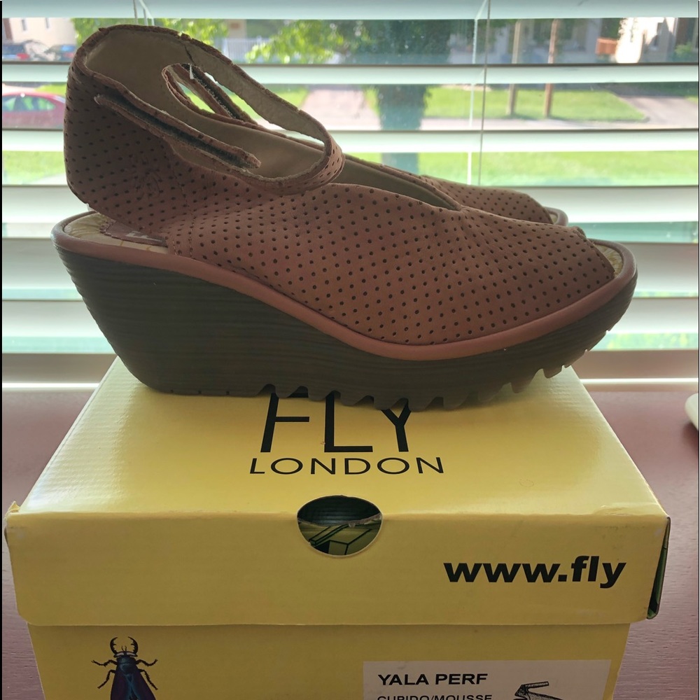 FLY London Perforated Leather Wedge Sandals SZ 38